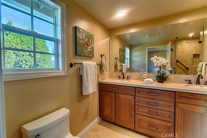 1525 E San Alano Avenue, Orange, California 92865