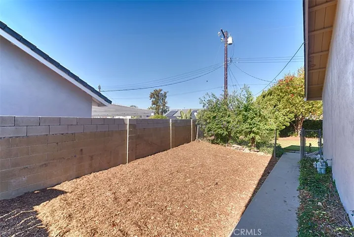 1525 E San Alano Avenue, Orange, California 92865