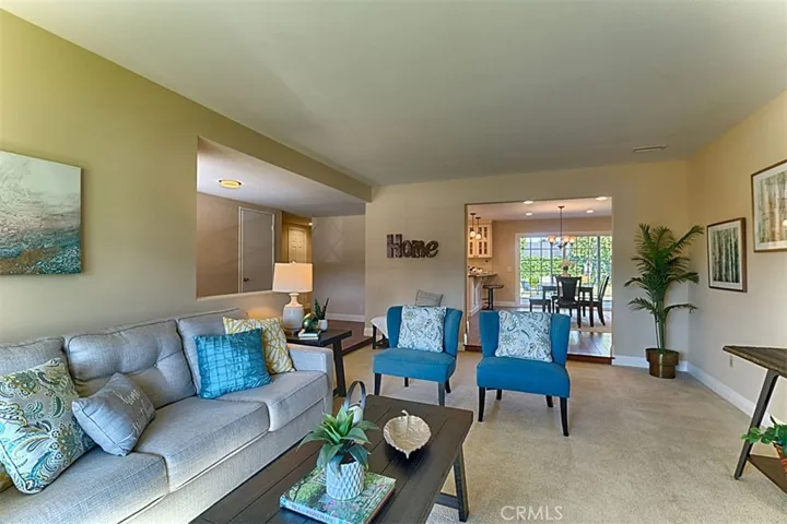 1525 E San Alano Avenue, Orange, California 92865