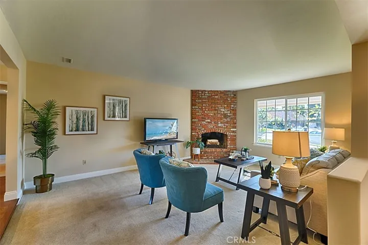 1525 E San Alano Avenue, Orange, California 92865