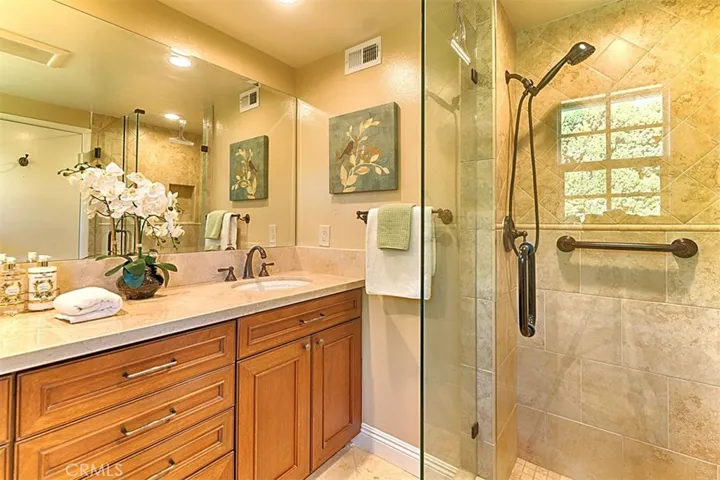 1525 E San Alano Avenue, Orange, California 92865