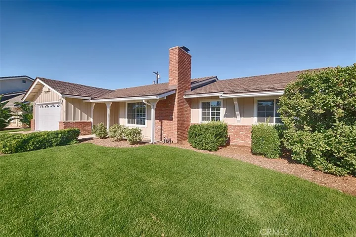 1525 E San Alano Avenue, Orange, California 92865