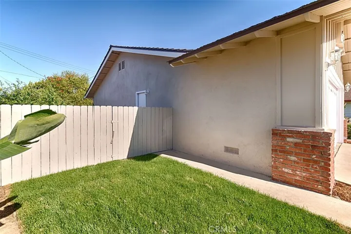 1525 E San Alano Avenue, Orange, California 92865