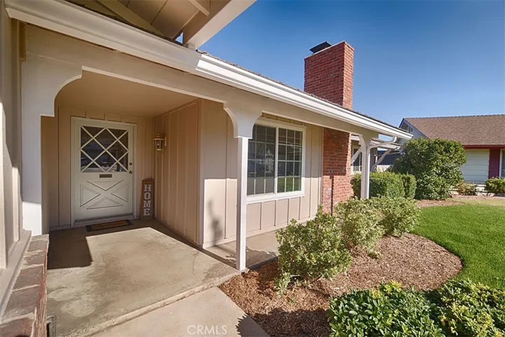 1525 E San Alano Avenue, Orange, California 92865