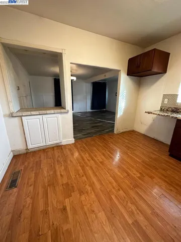 1672 Broadway Street, Vallejo, California 94590-2400