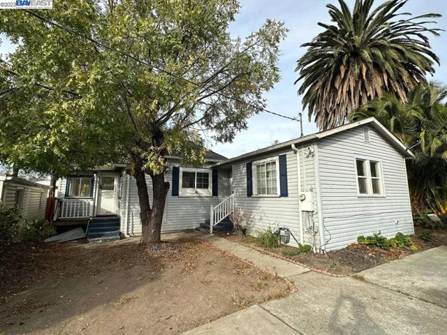 1672 Broadway Street, Vallejo, California 94590-2400