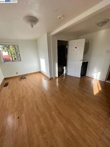1672 Broadway Street, Vallejo, California 94590-2400