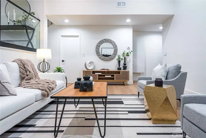 4766 La Villa Marina F, Marina Del Rey, California 90292