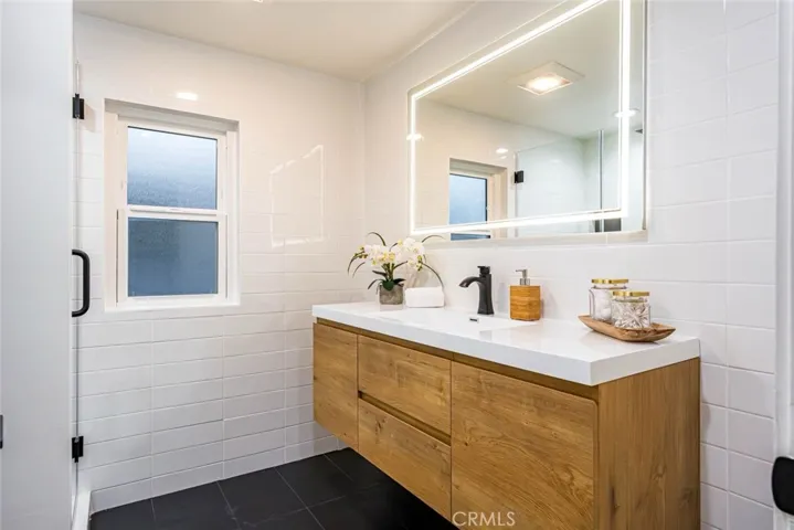 4766 La Villa Marina F, Marina Del Rey, California 90292