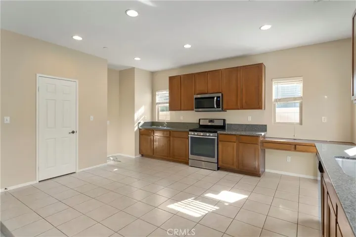 36251 Pursh Drive, Lake Elsinore, California 92532