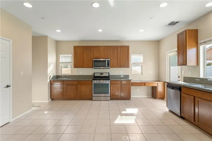 36251 Pursh Drive, Lake Elsinore, California 92532