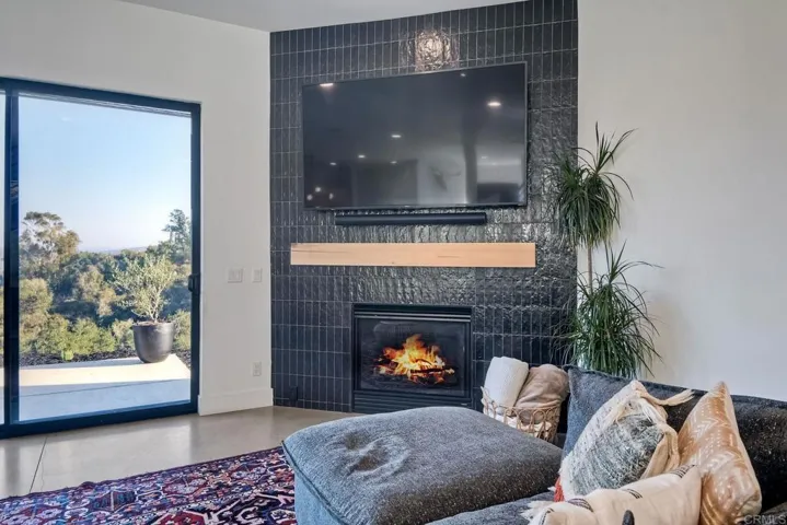 1886 Carriage Lane, Fallbrook, California 92028