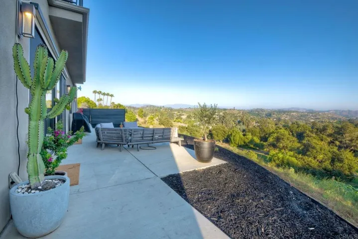 1886 Carriage Lane, Fallbrook, California 92028