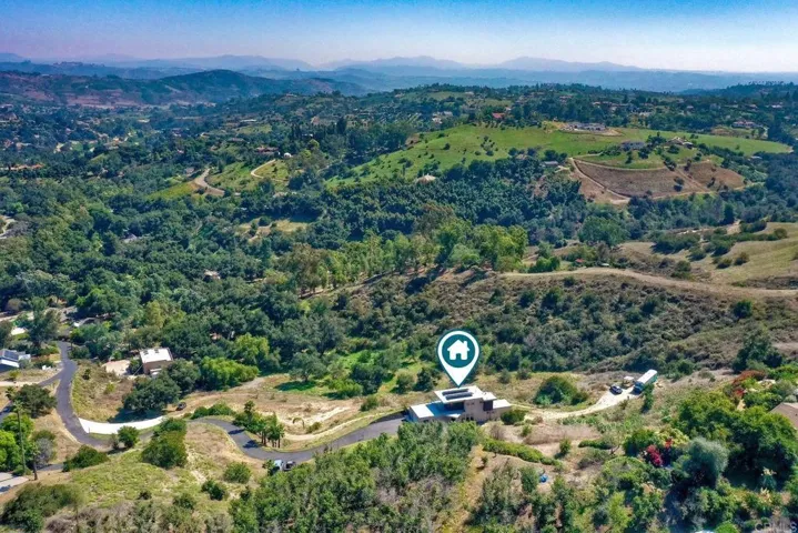 1886 Carriage Lane, Fallbrook, California 92028