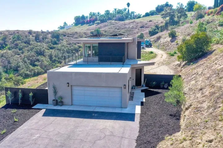 1886 Carriage Lane, Fallbrook, California 92028