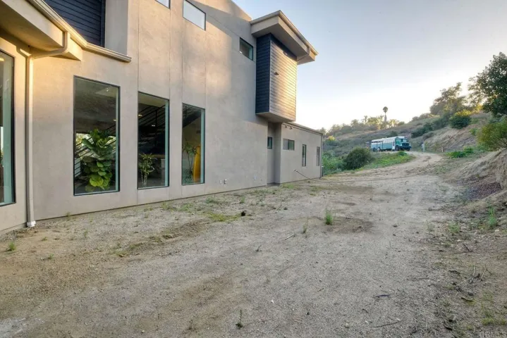 1886 Carriage Lane, Fallbrook, California 92028
