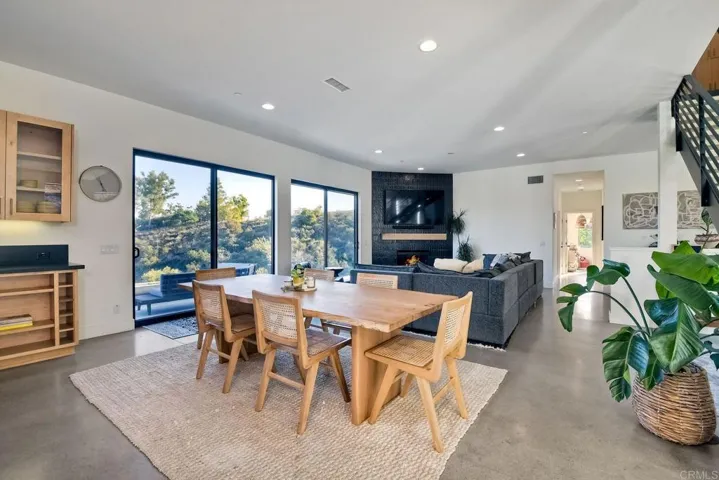 1886 Carriage Lane, Fallbrook, California 92028