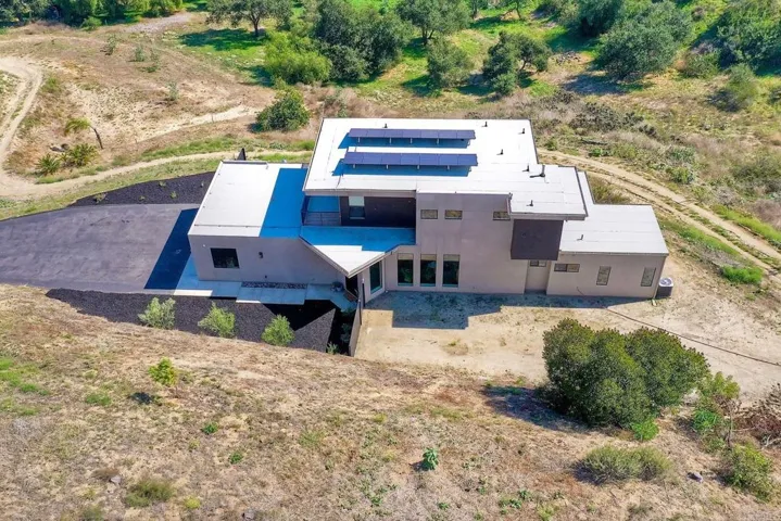 1886 Carriage Lane, Fallbrook, California 92028