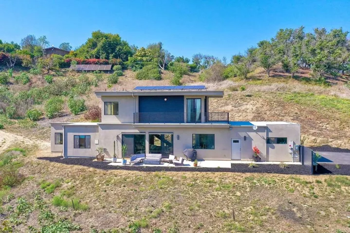 1886 Carriage Lane, Fallbrook, California 92028
