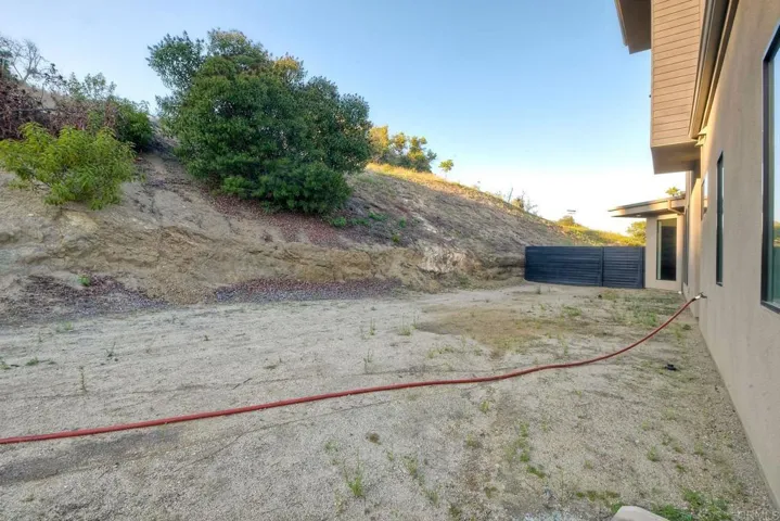 1886 Carriage Lane, Fallbrook, California 92028