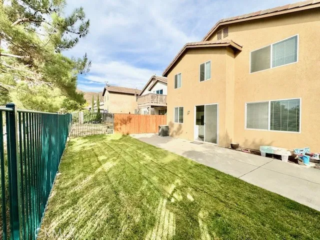 11904 Greenbluff Way, Yucaipa, California 92399