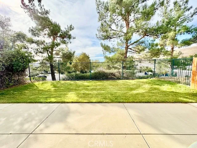 11904 Greenbluff Way, Yucaipa, California 92399