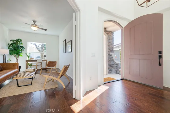 28945 Canyon Oak Place, Saugus, California 91390