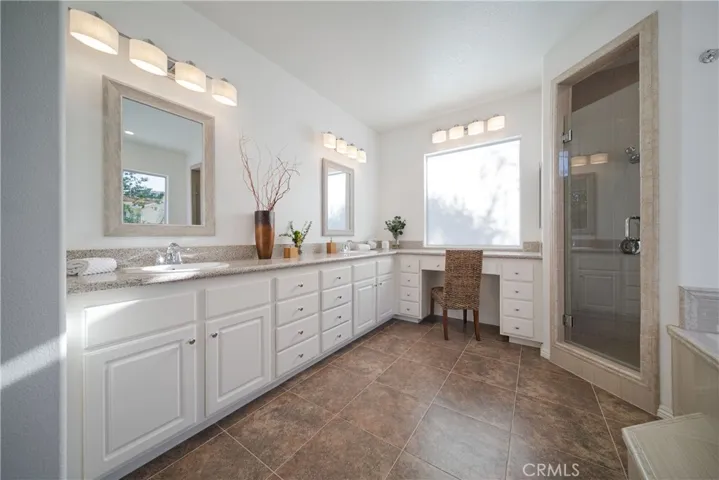 28945 Canyon Oak Place, Saugus, California 91390