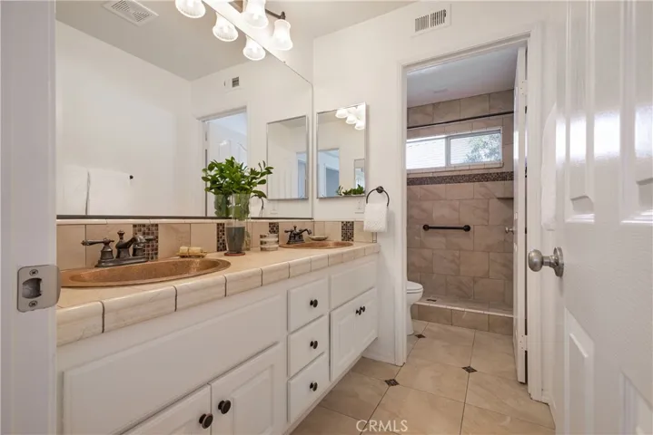 Upstairs 3/4 Bathroom