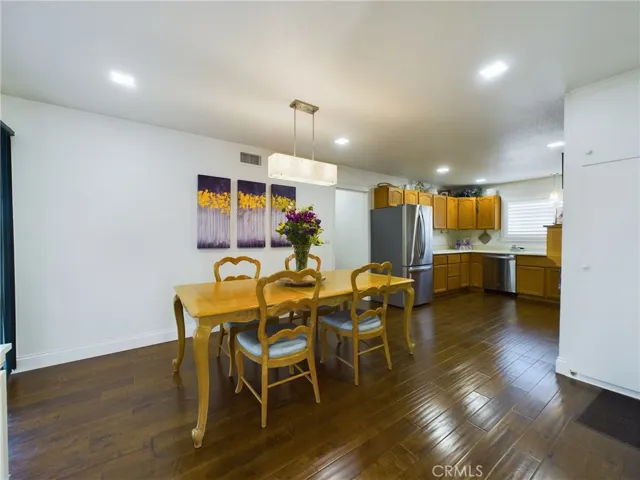6661 Kiwi Circle, Cypress, California 90630