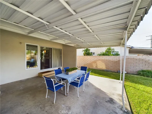 6661 Kiwi Circle, Cypress, California 90630