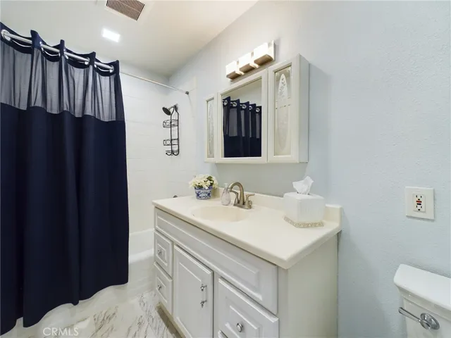 6661 Kiwi Circle, Cypress, California 90630