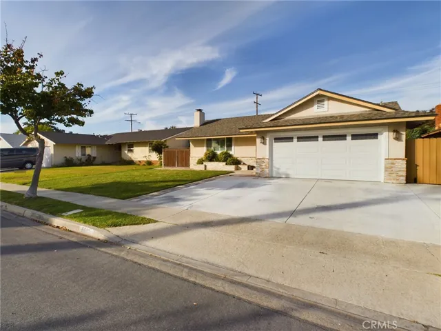 6661 Kiwi Circle, Cypress, California 90630