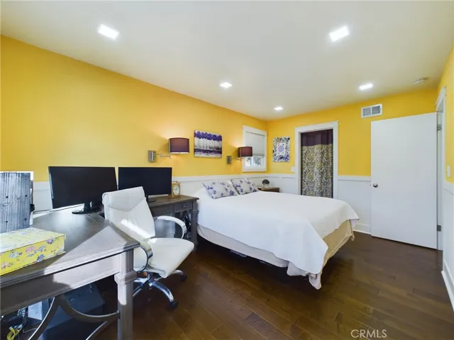 6661 Kiwi Circle, Cypress, California 90630