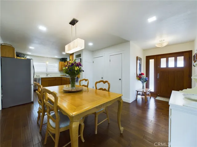 6661 Kiwi Circle, Cypress, California 90630