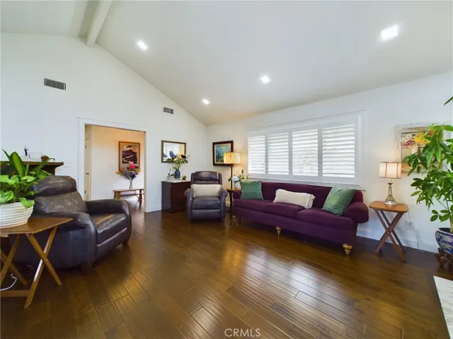6661 Kiwi Circle, Cypress, California 90630