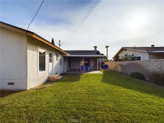 6661 Kiwi Circle, Cypress, California 90630