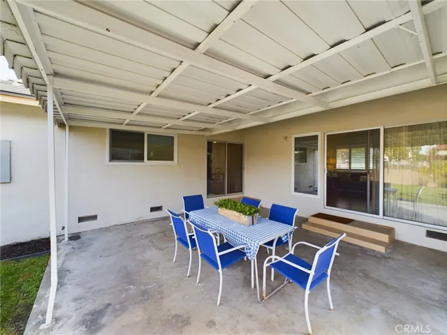 6661 Kiwi Circle, Cypress, California 90630