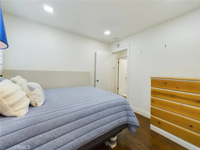 6661 Kiwi Circle, Cypress, California 90630