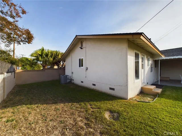 6661 Kiwi Circle, Cypress, California 90630
