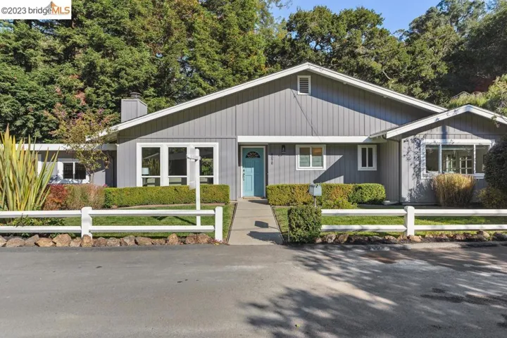 6076 Thornhill Dr, Oakland, California 94611