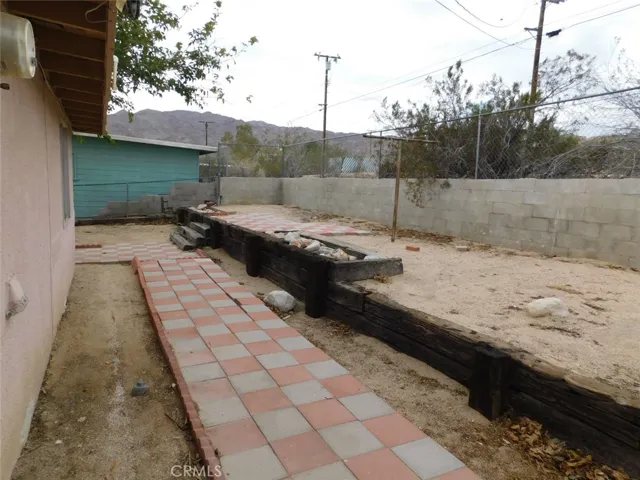 6664 Pine Avenue, 29 Palms, California 92277