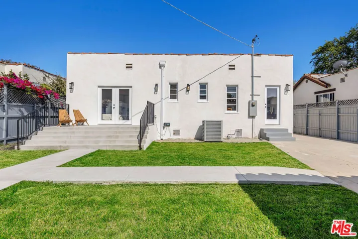 1071 S Point View Street, Los Angeles, California 90035