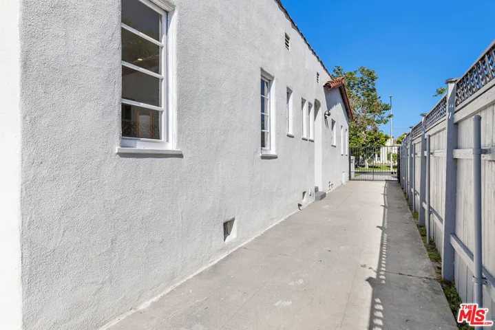 1071 S Point View Street, Los Angeles, California 90035