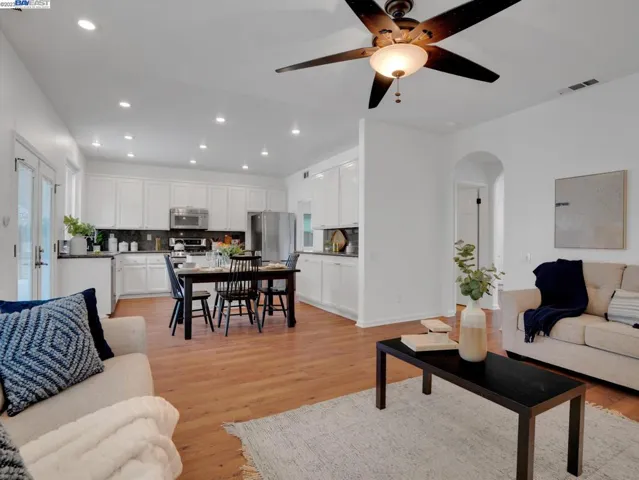 345 Chelmsford Dr, Brentwood, California 94513