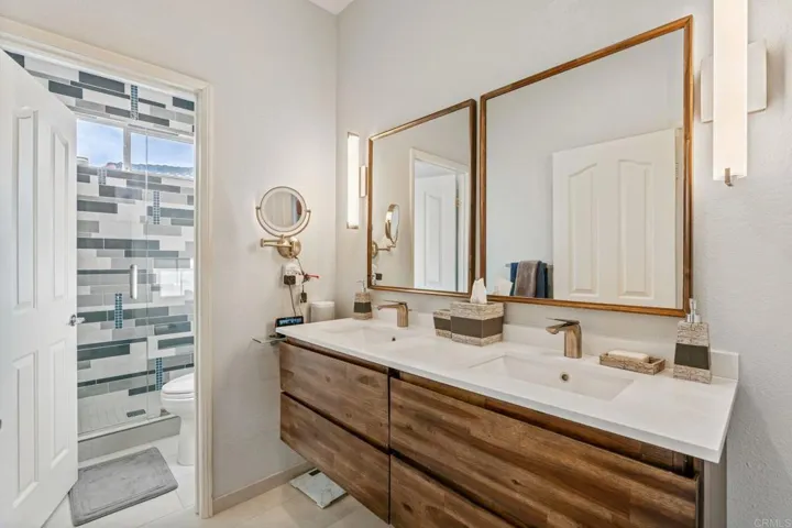 3424 Camino Largo, Carlsbad, California 92009