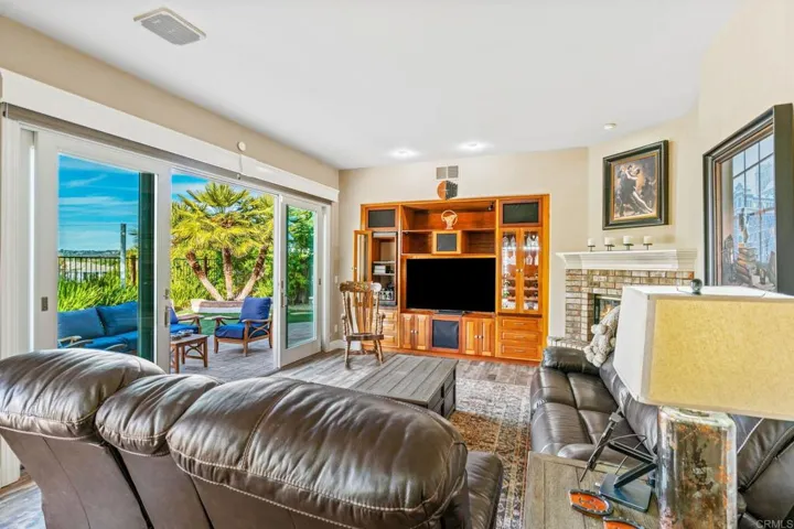 3424 Camino Largo, Carlsbad, California 92009