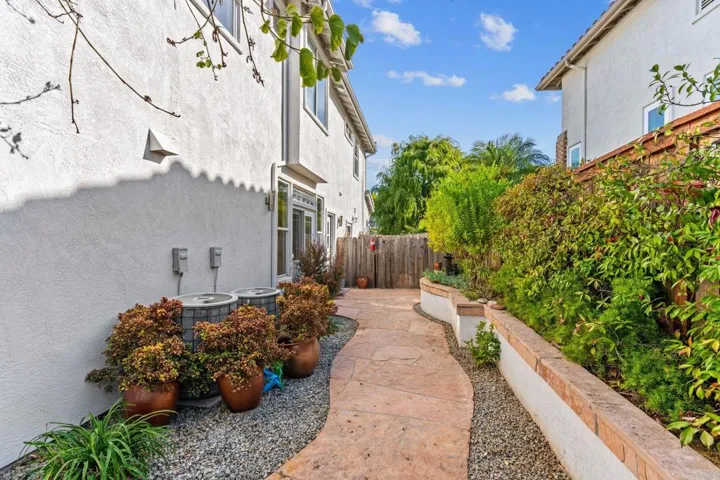 3424 Camino Largo, Carlsbad, California 92009