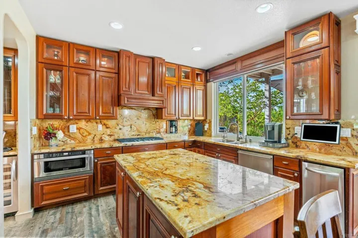 3424 Camino Largo, Carlsbad, California 92009