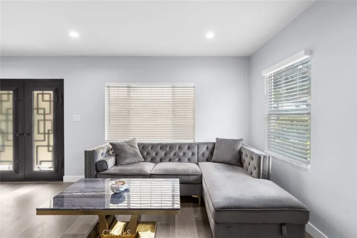 9421 Wentworth Street, Sunland, California 91040